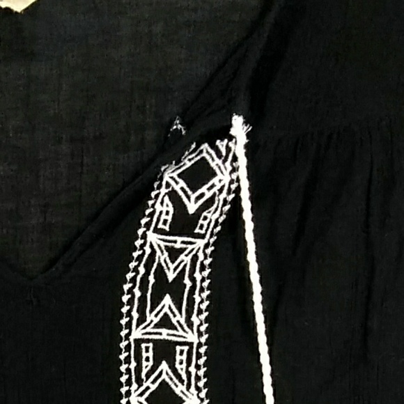 3/$30 Decree Embroidered Texture Shirt W/Tassels - Picture 3 of 5